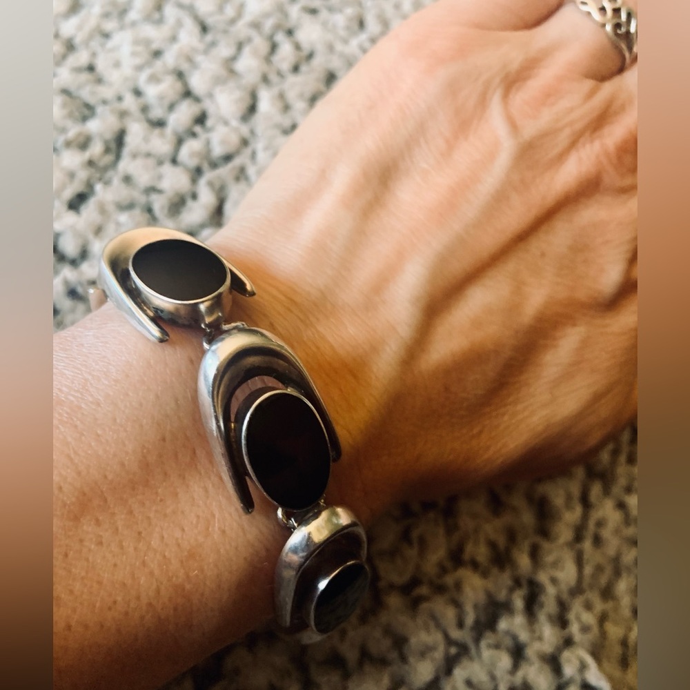 Vintage sterling silver and onyx bracelet 7"